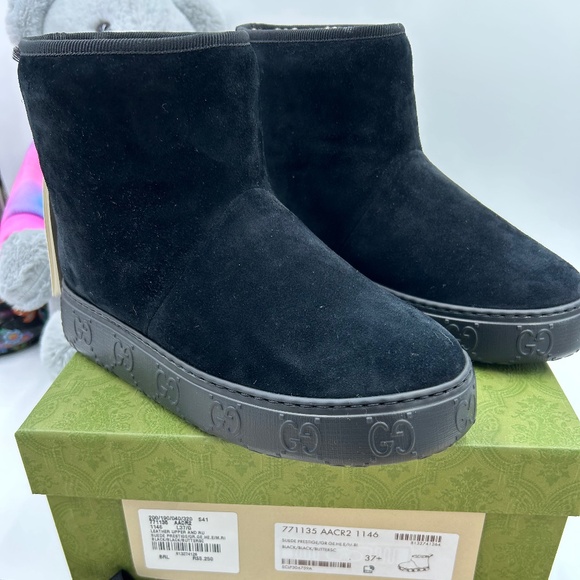 Women’s Gucci GG  suede shearling line ankle boots size 37.5 made in Italy - Picture 1 of 12